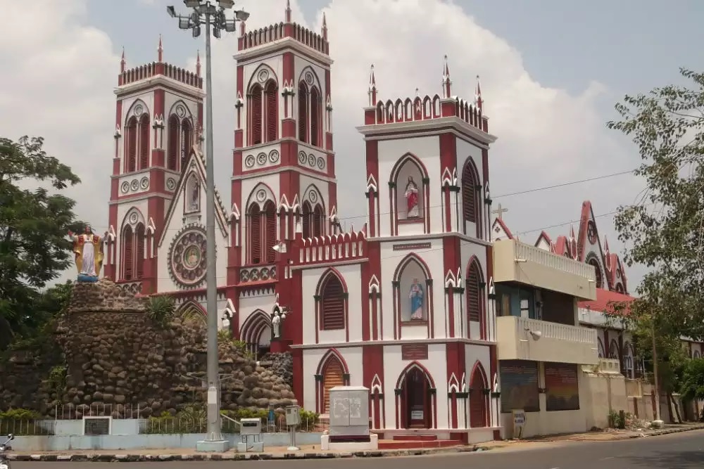 Church of the Sacred Heart of Jesus, Pondicherry